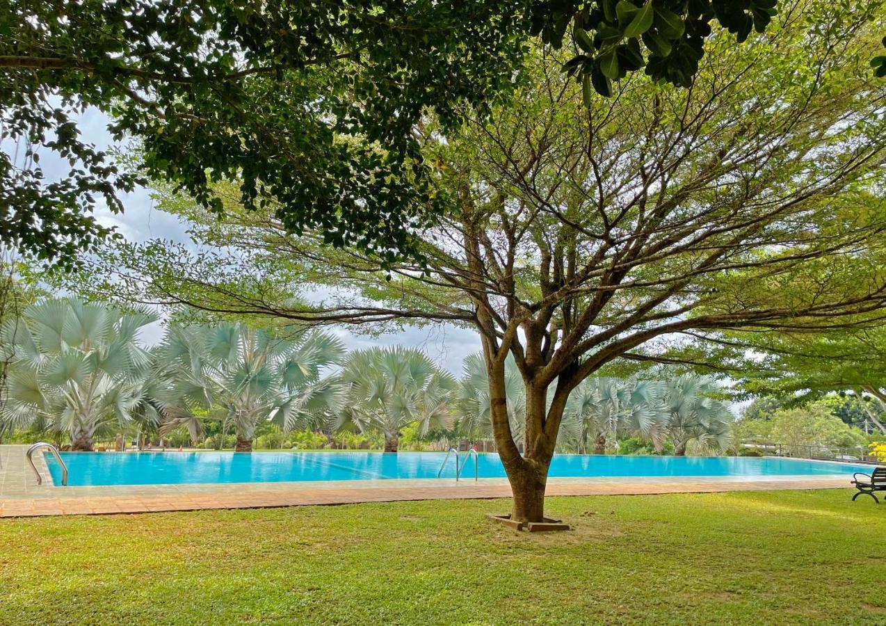 Birds Resort Hambantota Dış mekan fotoğraf